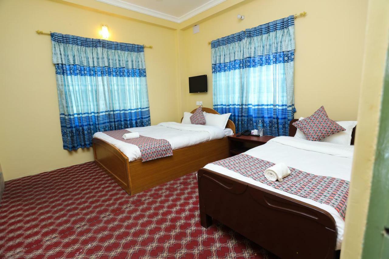 Hotel Blue Magnet Pokhara Exterior foto